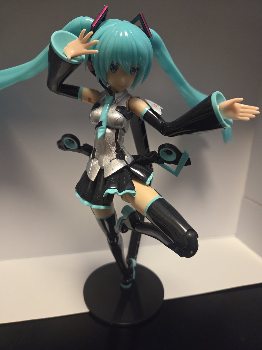 Sheep_In_Wolf_'s tweet photo. おはようぐっどもーにんぐ

グランデスケール初音ミク、ようやっと完成しました！

上手いこといかなかったけど、現状で100％注ぎました！ https://t.co/H3Amjsy4Vk