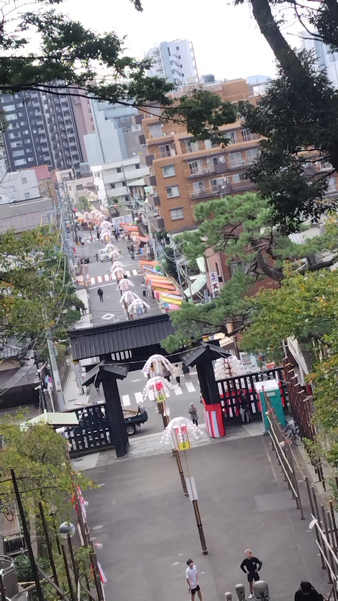 sauna_mari's tweet photo. 寺散歩！
お会式！
最終日の今日は平日だからおだやか https://t.co/pnhLUeC7tn