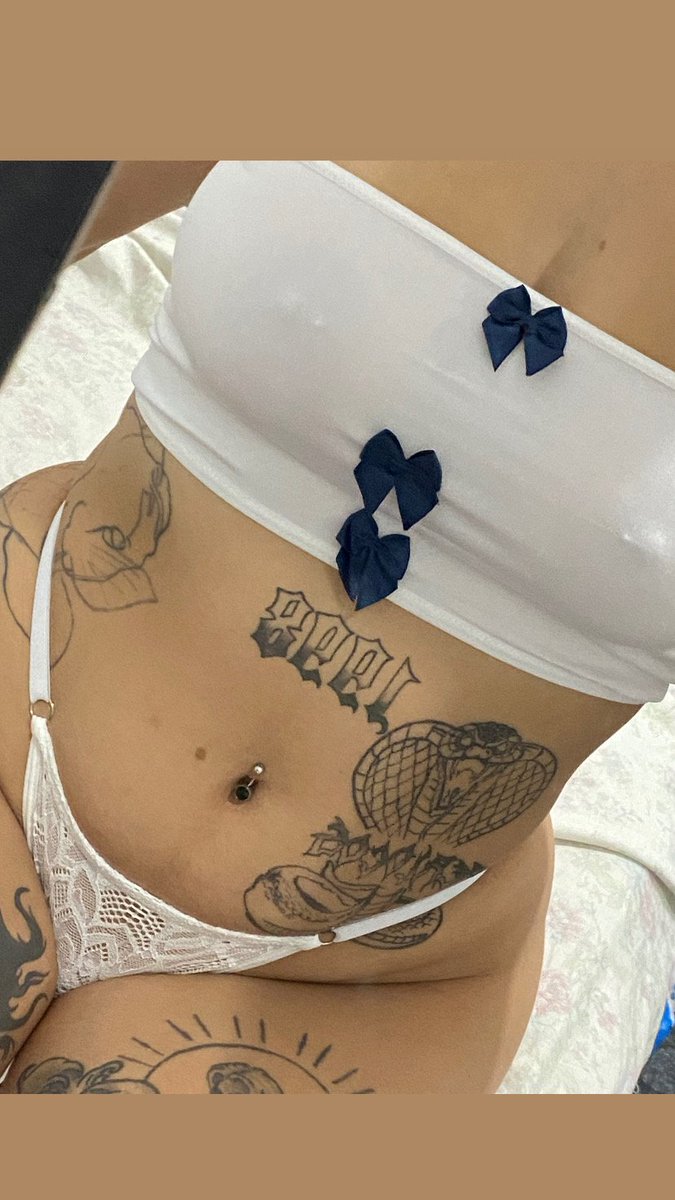 _aliciaweller's tweet photo. Gostou dos meus piercings? Tenho mais um escondido 🤫 https://t.co/I4KbhZrQLy
