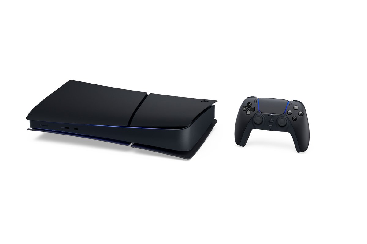 denfaminicogame's tweet photo. 【黒】PS5 デジタル・エディション（日本語専用版）の「ミッドナイト ブラック」カラーが発表！
https://t.co/PoxWOwzdNf

希望小売価格5万5000円、11月19日より発売予定。「ディスクドライブ ミッドナイト ブラック」も同時発売 https://t.co/6JTRk5cDmN