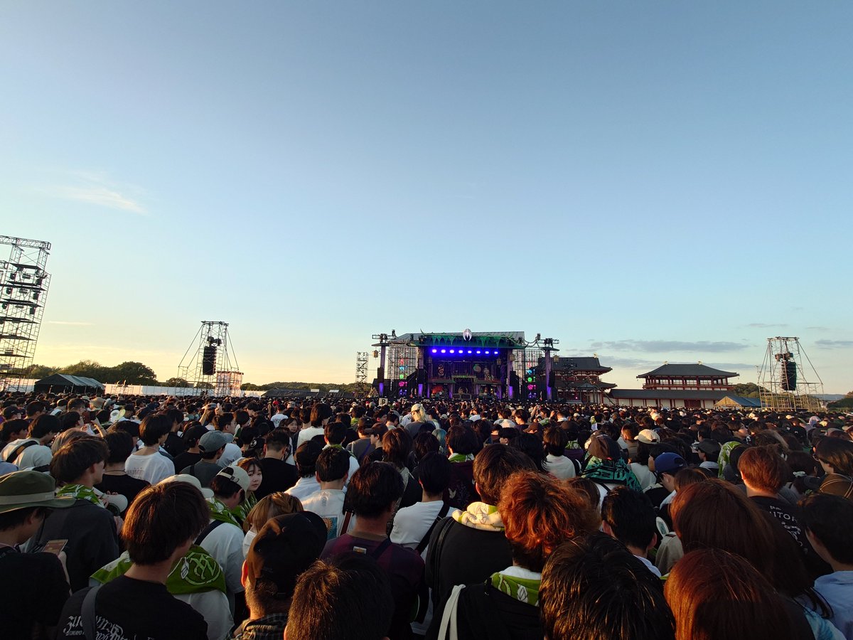 uminchuchu777's tweet photo. ずとまよ文禍伝雷がもう過去になっていくなぁーー
Eブロックでパイン飴あげたら、代わりに砂猫の缶バッチくれたお二人ありがとう��ざいました…！
SNS繋がり忘れた…
#ずとまよ #文禍伝雷 https://t.co/UagpaoNvjr
