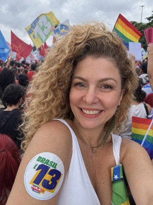 centralreality's tweet photo. Bárbara Borges, campeã de A Fazenda 14, esteve nas manifestações pró-Lula, no Rio de Janeiro. https://t.co/XgHCNBnnPP