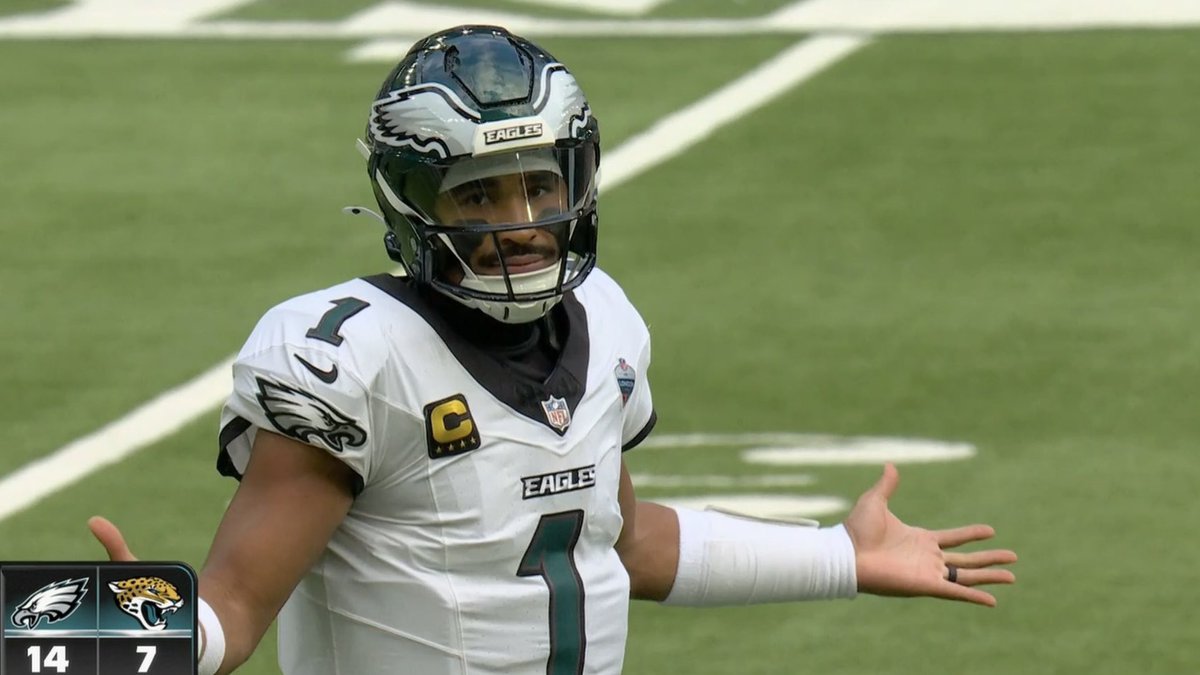 BennettKitchens's tweet photo. Last week in the first half with his B team Jalen Hurts threw for 83 yards and 2 TDs against the Rams 

This week in the first half with his (kinda) B team Josh Allen has thrown for 60 yards and a pick https://t.co/tgTlJqrtoL