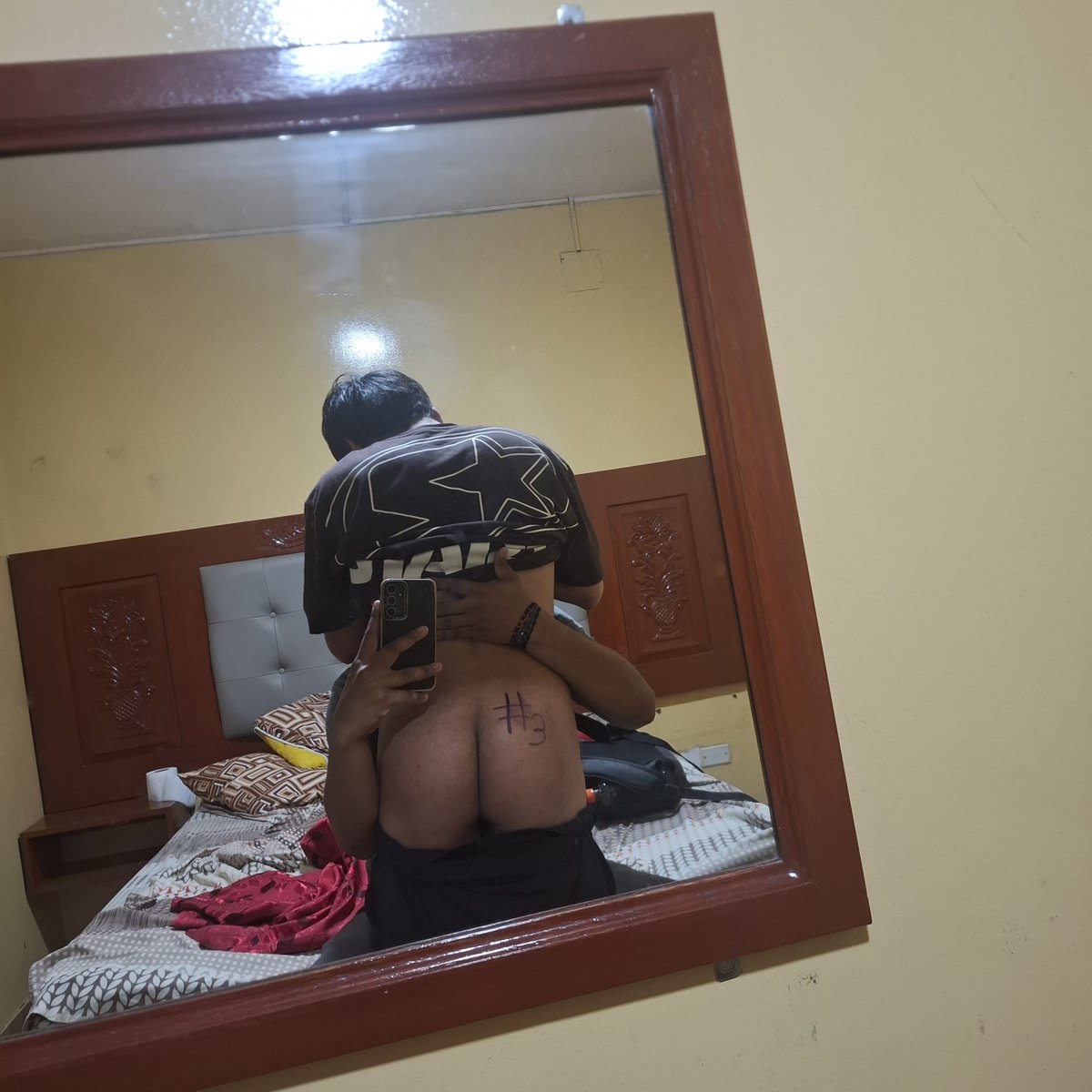 Pushito7's tweet photo. Pasivo 03 
No hay video, pero sí una fotito de recuerdo. 📸

¡Qué rico la pasé con este chibolo! Ambos salíamos de trabajar y coincidimos, así que aprovechamos el momento para disfrutar. https://t.co/pR3e4ZofXo