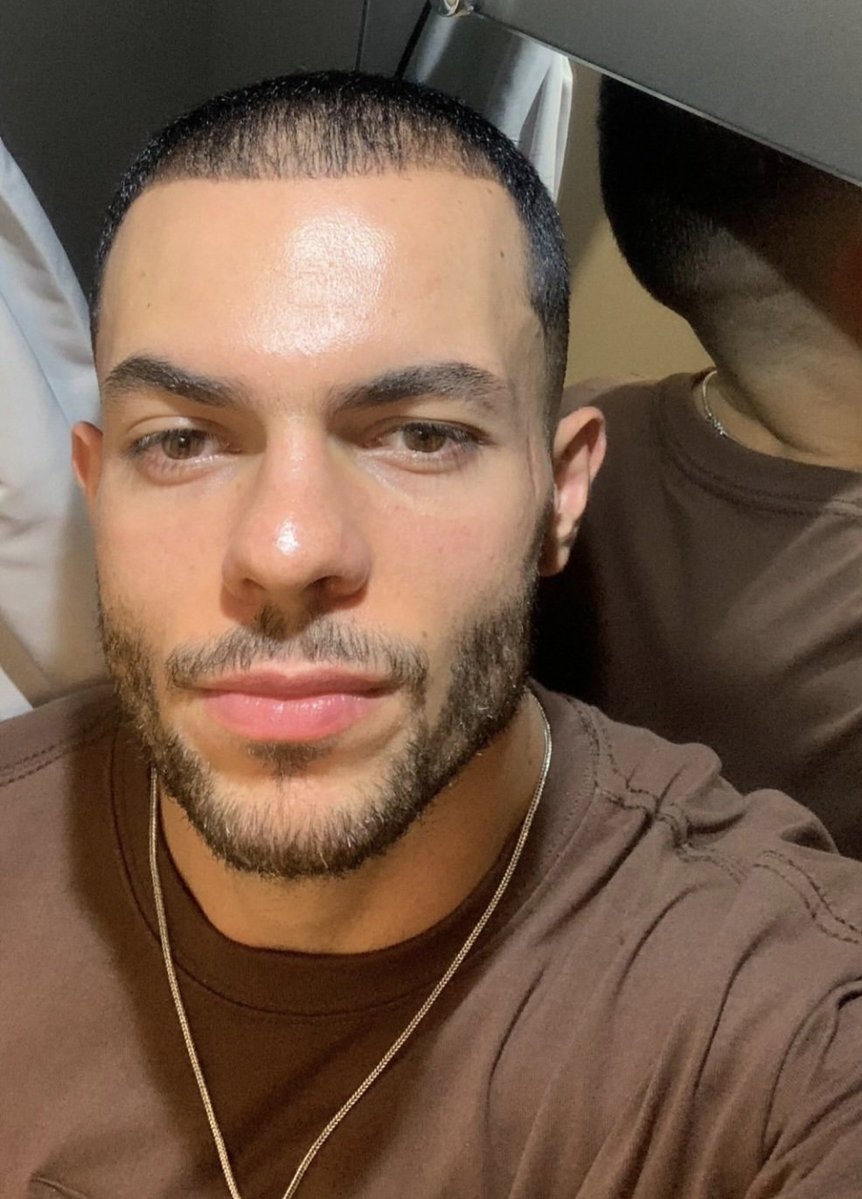 xcxeddy's tweet photo. ele é gostoso e bonito SIM https://t.co/fskzExjPhG