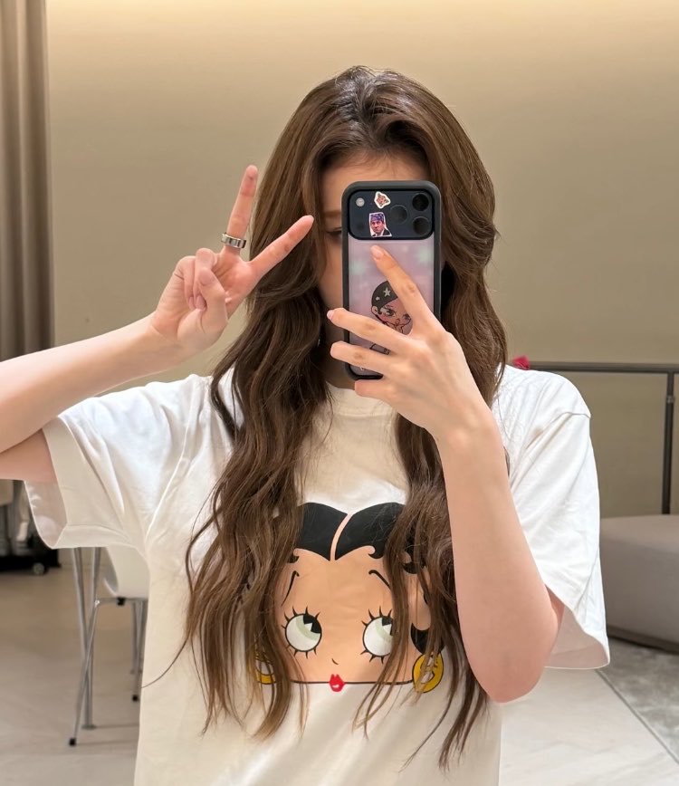 ellathailand's tweet photo. ★ - 261013 ELLA IG STORY UPDATE 

“ ขอบคุณทุกคนสำหรับความรักที่มอบให้ 😇 ต่อจากนี้ก็สู้ ๆ กับการโปรโมตกันเถอะ!!!!! ” 

#igella #ELLA 
#MEOVV #엘라 https://t.co/OCUJc1uBYM