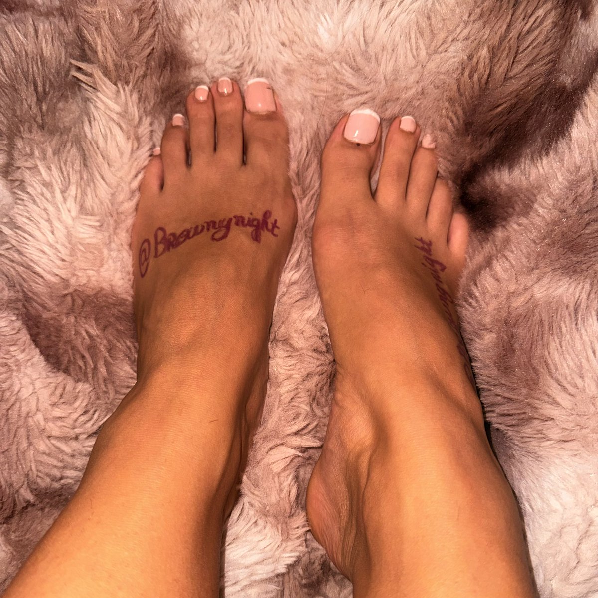 brownynight's tweet photo. And now, am I a scammer ?

#feetseller #feet #foot #pieds #pie #moneyslave #goddessfeet #content #findom #domina https://t.co/LhDoFQkuuN