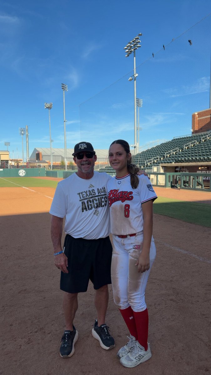 HannahSext1186's tweet photo. Great day in AGGIELAND!🤠 Huge thank you to @AggieSoftball for hosting this amazing camp to learn new things and complete!…🔜 Hotshots collage showcase❤️
@JHS_WarriorSB @blazeunited14 @jeffharger @Trisha_Ford @AleeexIbarra @BlazeUnited16u_ https://t.co/iVaBRdmcsw