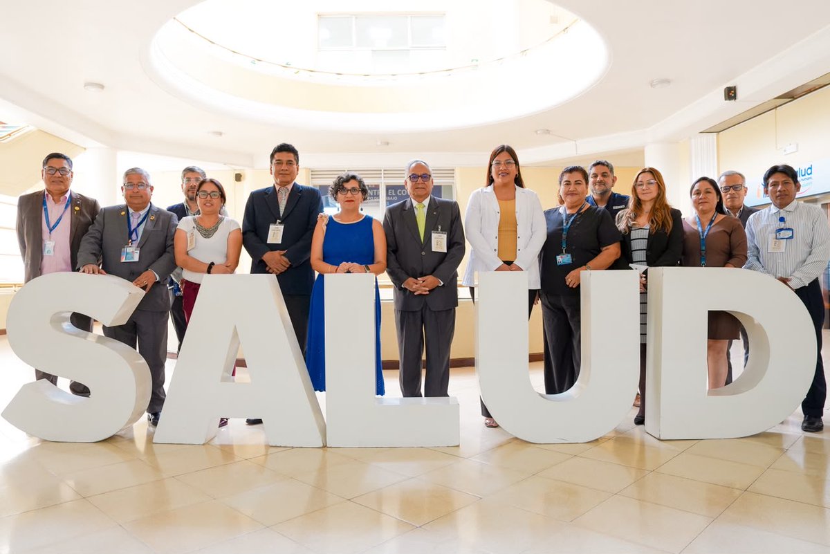 Minsa_Peru's tweet photo. 💪 ¡Coordinamos acciones frente al dengue y el sarampión en Amazonas!
La viceministra de Salud Pública, María Cuba, sostuvo una reunión con representantes del Gobierno Regional de Amazonas y la Diresa para evaluar la situación epidemiológica de estas enfermedades. 

✅ Durante el encuentro, se abordaron las medidas de prevención y control frente a ambas enfermedades, así como las acciones necesarias para proteger la salud de la población.