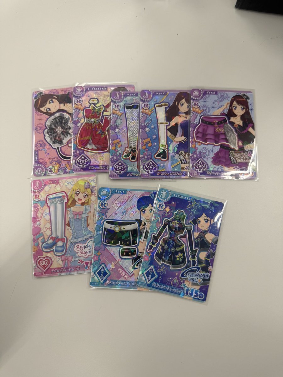 HiOoz0's tweet photo. アイカツカード 交換
譲 画像1.2枚目
求 画像3枚目 グレー
     最優先  蘭ちゃん  Soleil シューズ

郵送による交換可能な方🎀
気軽にリプお願いします。 https://t.co/YzLEOMuIcO