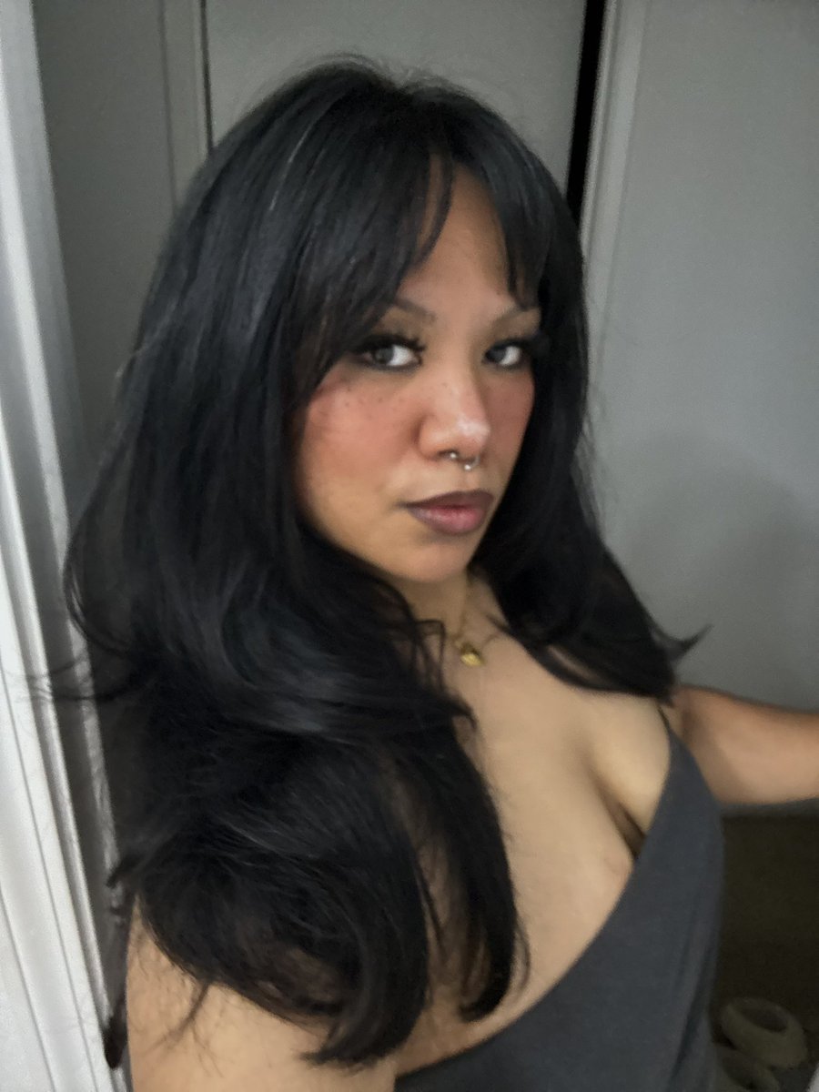 notmangomami's tweet photo. sorry are u guys tired of my face Yet :3 https://t.co/ryN1GHcq10