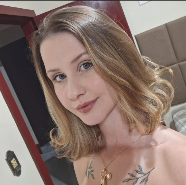 abdiekasaputra's tweet photo. CAIU NA NET
Novinha loirinha dando mamada tímida e sentando gostoso

TUDO NO MEU PERFIL 😈 https://t.co/EwxWerXWWv