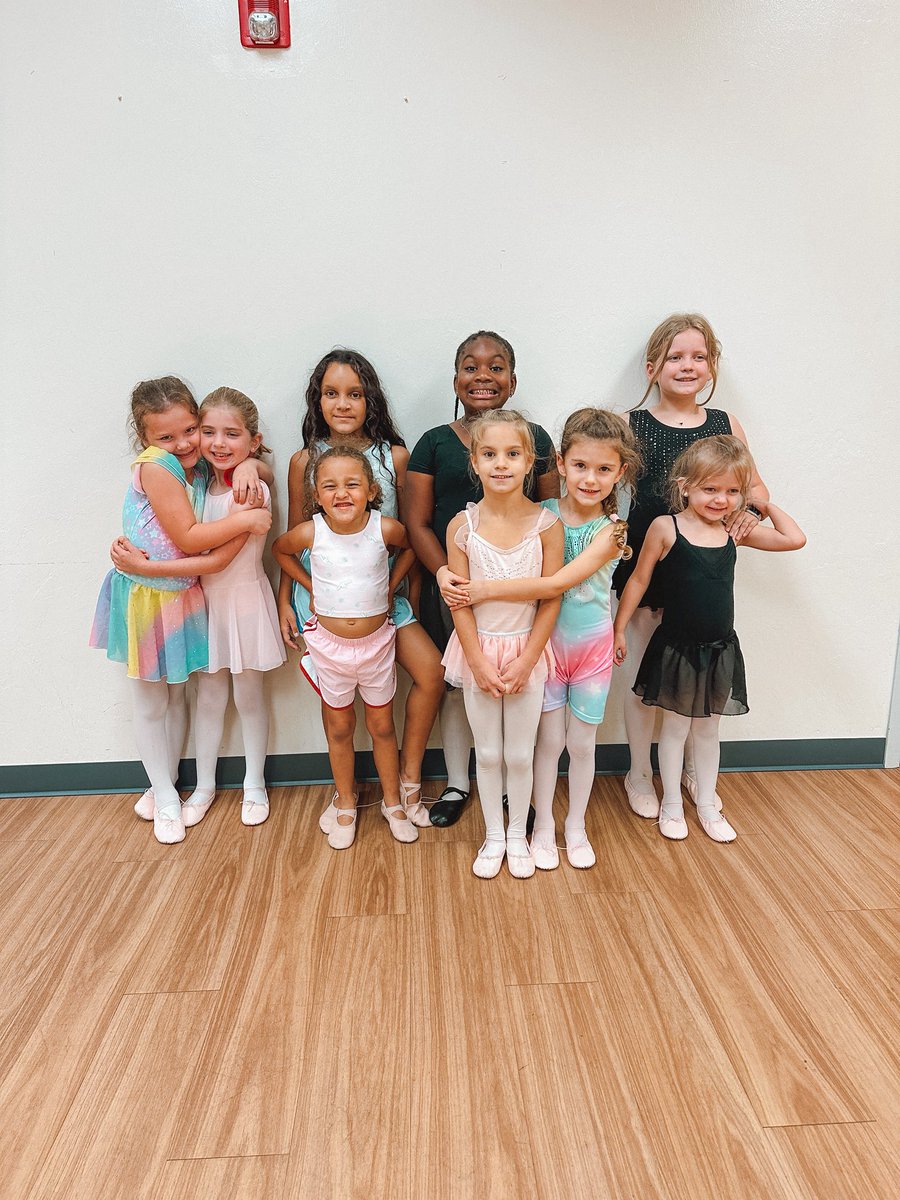 CoastalDanceC0's tweet photo. A Monday full of dancing! ✨ 

From the Wa-Ke Hatchee Recreation Center to Whiz Kids at Parkway, Right Steps Academy, and the Sanibel Recreation Center, we had such a wonderful day with our dancers! 💜 

#SWFLDance #DanceWithUs #DanceEducation https://t.co/Cyclz24TKy