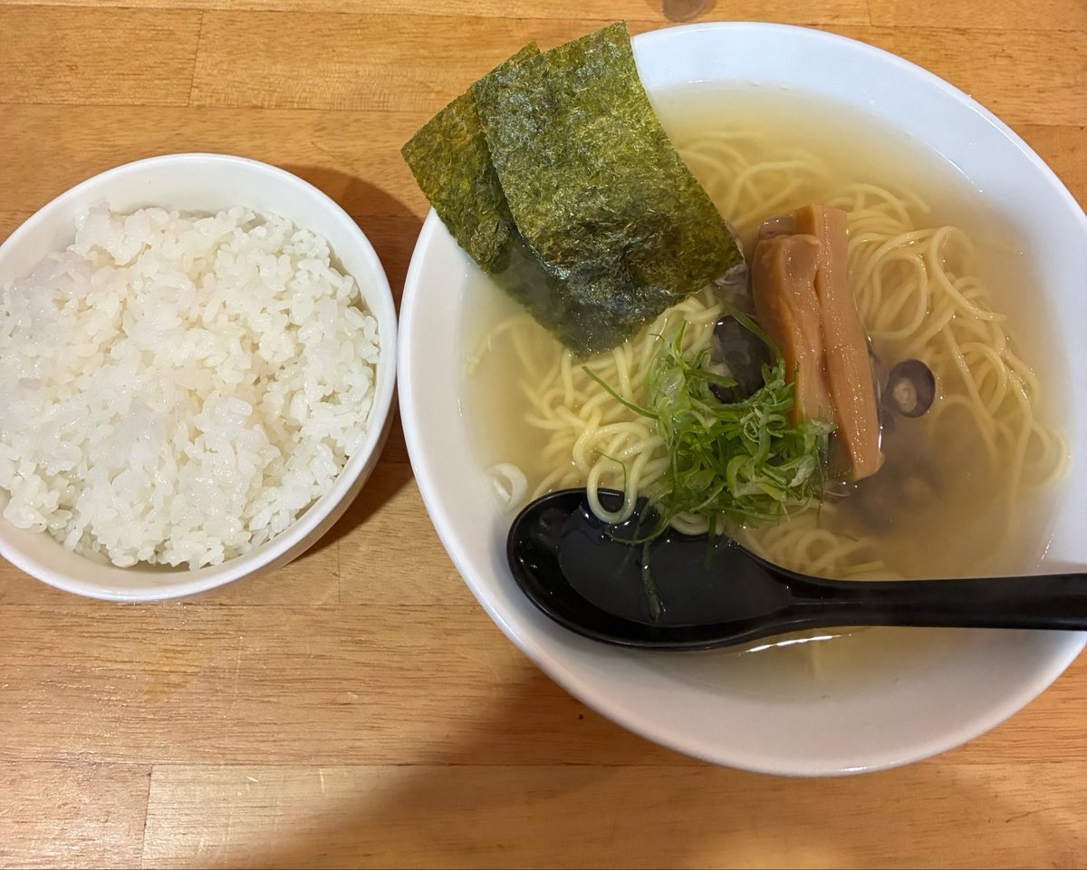 locog899's tweet photo. （　＾ω＾）しじみラーメン！ライス！

（　＾ω＾）美味しかった！

（　＾ω＾）家系ラーメン屋なのにサッパリ系のメニューのが美味いwww

#ラーメン https://t.co/8PAlsjnHKn