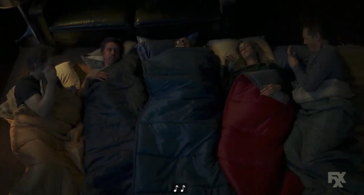 BOTTOMS2O23's tweet photo. at the end of the day they realy are a family https://t.co/H440weECOt