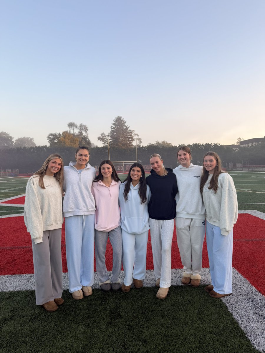 RedHawkVB's tweet photo. SENIOR NIGHT 🏐🙌🥳 Tomorrow 6pm at Home. Come celebrate 7 Special Program Seniors #ES #DL #MK #AL #AJ #KS #TB #Program https://t.co/My1o9C5dS6