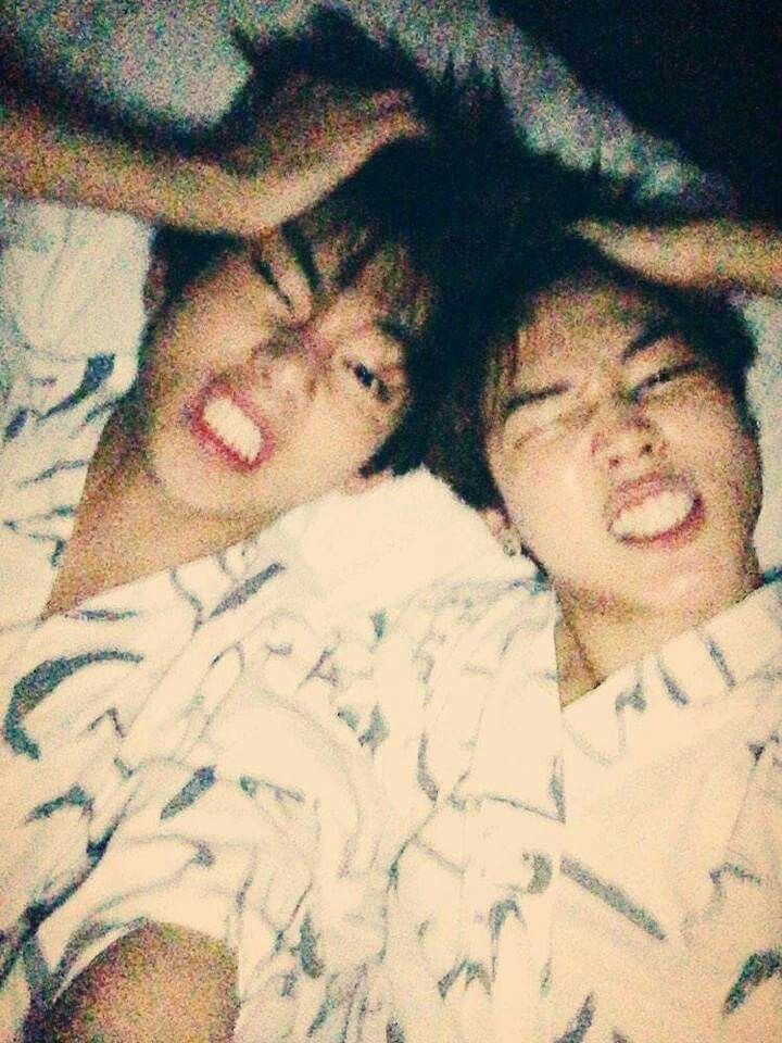THVLOPE97's tweet photo. happy jimin day 🎉🍰 https://t.co/MOnTDTTq7V