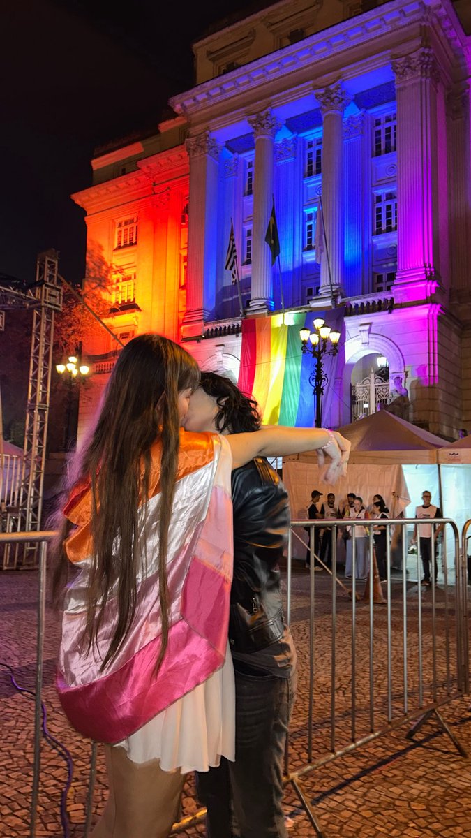 giomounoir's tweet photo. eu amo celebrar quem eu sou com orgulho. 🏳️‍🌈❤️⭐️ https://t.co/FaiuIiZNSr