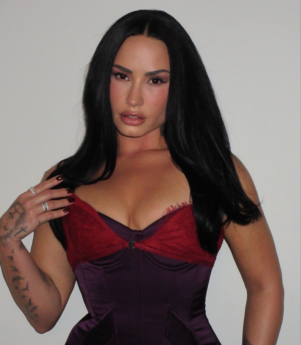 acervolovato's tweet photo. 🚨 Demi Lovato revela que doou todos os lucros do álbum “IT’S NOT THAT DEEP” para o Criança Esperança.

“Espero que esses R$ 10,50 ajudem muitas crianças.” #CriançaEsperança https://t.co/rSNJrorWJe