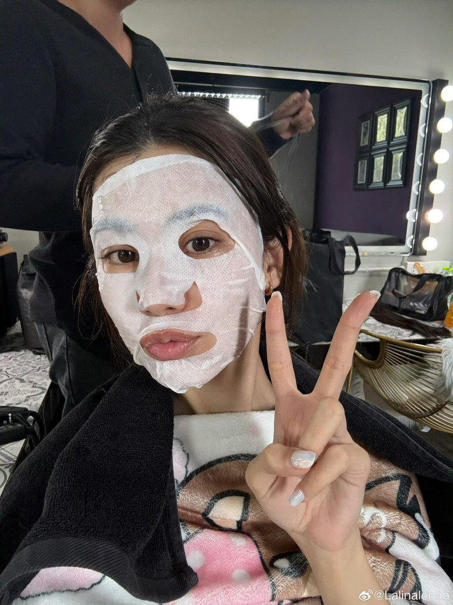 ecbae_'s tweet photo. Morning vitamin is here ☀️ 

#Lalinalena #ลีน่าลลินา https://t.co/JtFIQXRSHA