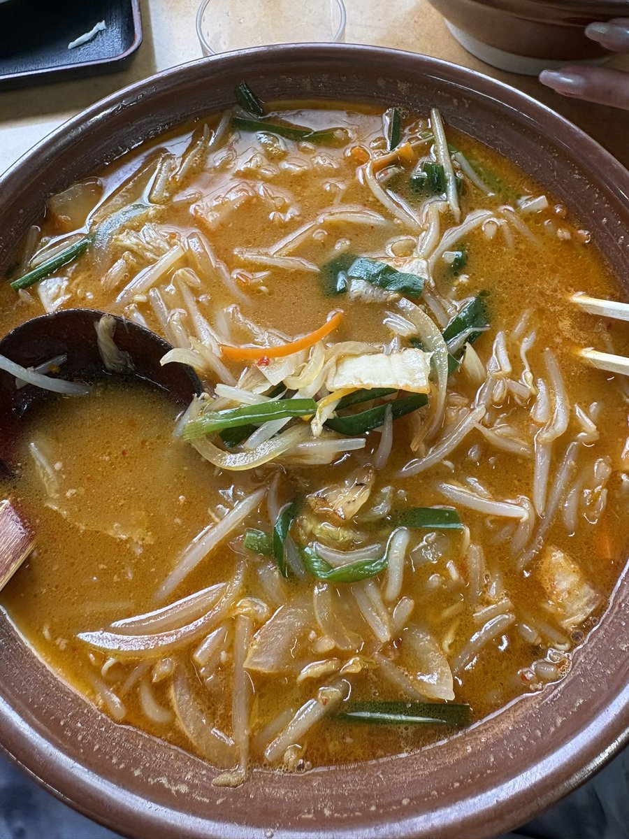 Aiii0_19's tweet photo. おはようございます☀️

昨日のお昼はキムチタンメン食べた🍜

遊んでくれてありがとう！
早く皆と遊びたいぞ！！！！ https://t.co/69N91fpe2t