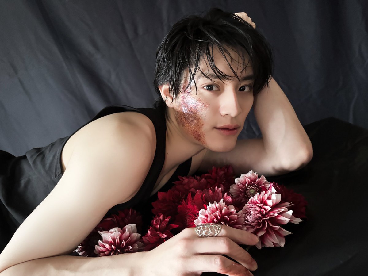kenshin_0708_k's tweet photo. 上村謙信　ファンミーティング
『ここから』
二次受付のご案内です📣

本日12時からです。

詳細は以下よりご覧ください👇

https://t.co/4sJ31TgoQk

#上村謙信
#ここから　

#オフショット https://t.co/qaSdfNOrp0