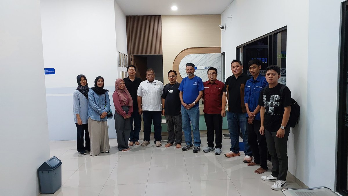 HFI1995's tweet photo. Visit to the Rehmat Clinic near Yogyakarta in #Indonesia where @HFUSA have helped @HumanityfirstID invest in basic facilities and services in a beautiful location. https://t.co/LEpM4bYzuL