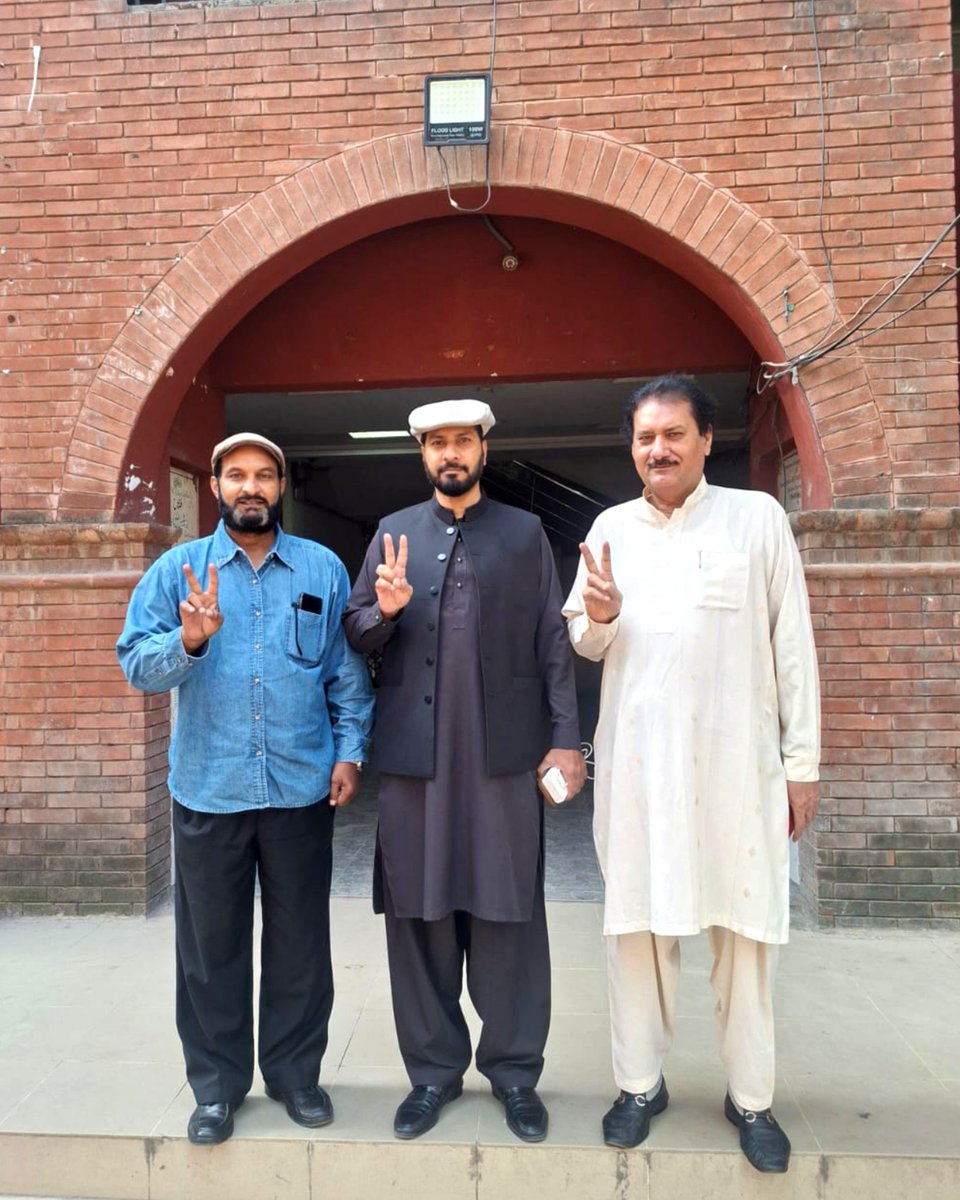 MianAbbasPmln1's tweet photo. میری پہچان پاکستان 🇵🇰

💞 تمام دوستوں کو آج کی نئی صبح کا پیار بھرا اسلام علیکم 💞

پاکستان ہمیشہ زندہ باد
#Everyoneا https://t.co/dNZuUUwwU0