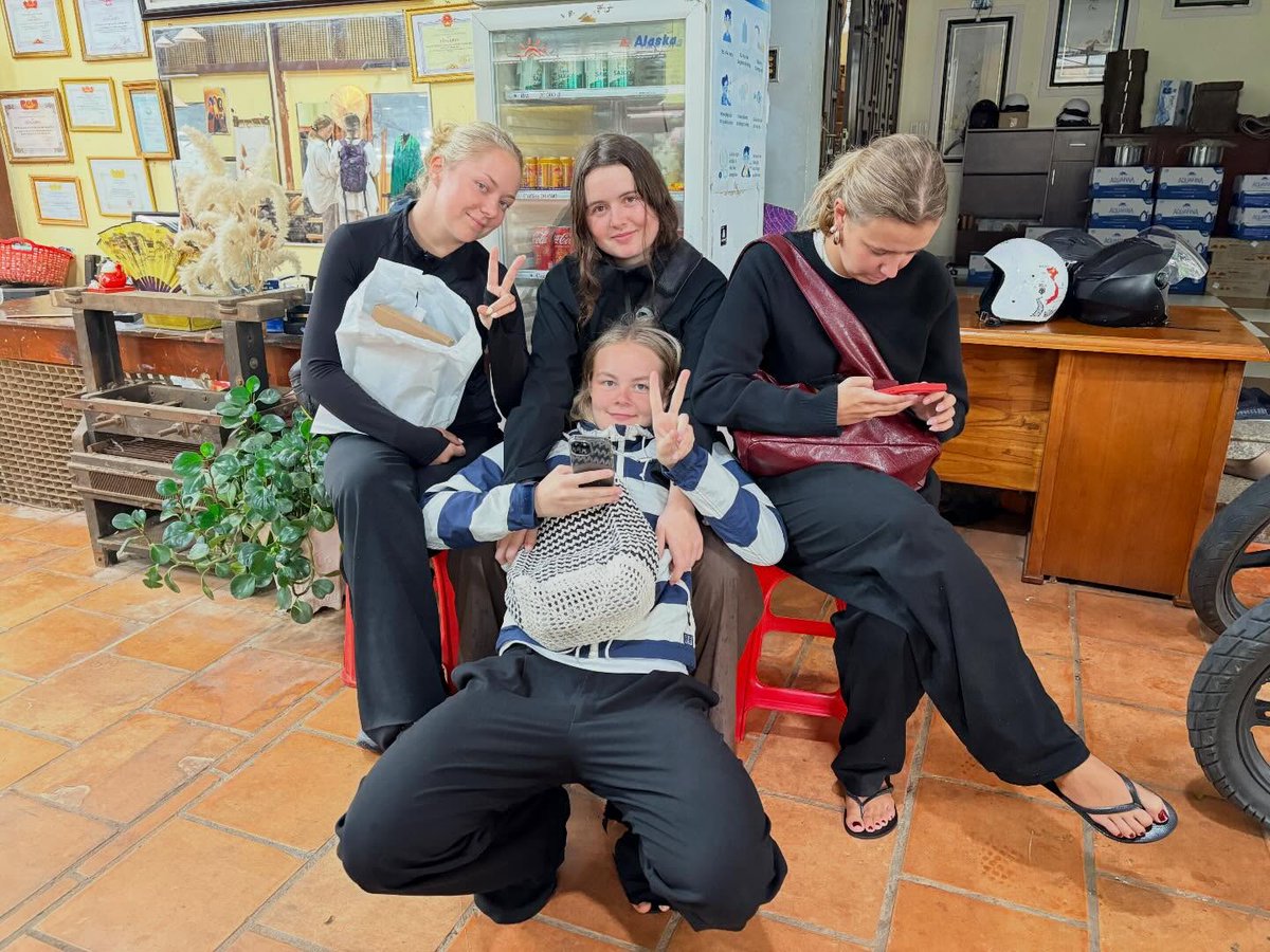 sweetazcherries's tweet photo. A beautiful day exploring the Vietnamese countryside with four amazing girls from Denmark. Led by a friendly, professional guide, the journey brought laughter, stunning views, and unforgettable moments. https://t.co/oJzIb43nqM