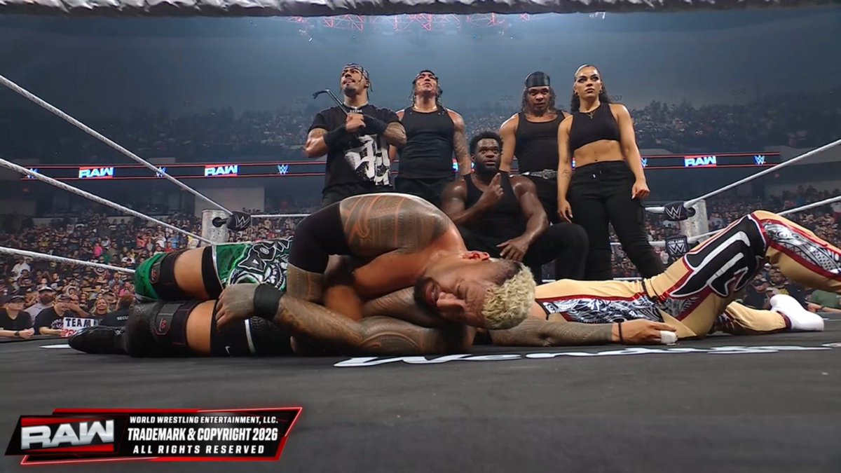 SKWrestling_'s tweet photo. 946 has gotten even stronger and nobody's safe.
#WWERAW https://t.co/bEh5z8lw7H