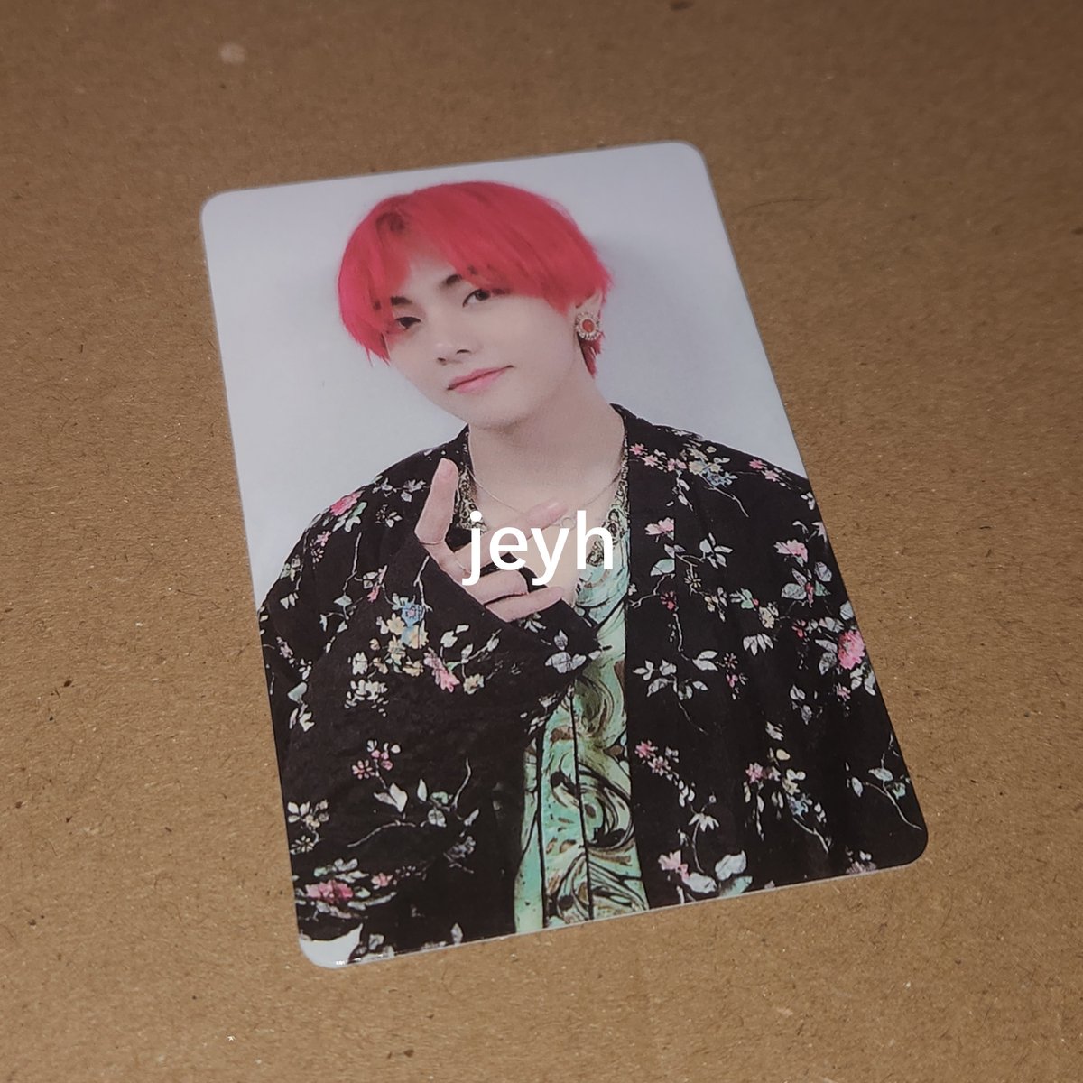 berrgaul's tweet photo. wts bts ★

take all bts 2000k
ww shipping available!
💬 mention after dm

𖦹 lfb want to sell bts taehyung layover m2u soundwave powerstation lucky draw ld ums jpfc memories 18 ina 방탄 방탄소년단 정국 포토카드 포카 양도 에스파 https://t.co/epeaRx0Bwq