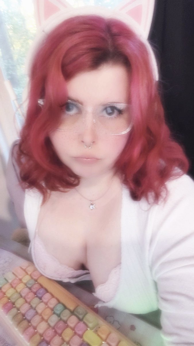 eeveepys's tweet photo. the mercy that could be pocketing u right now btw ૮ • ﻌ - ა https://t.co/5oLiTFfBm6