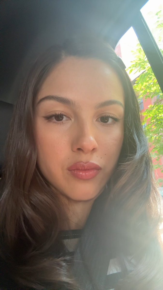 JonnyLeTran5's tweet photo. Blessing your timeline with Olivia Rodrigo π #OliviaRodrigo #singer #songwriter #Bizaardvark #HighSchoolMusicalTheSeries #GUTSWorldTourFilm #SourAlbum #GUTS #YouSeemPrettySadforaGirlSoinLove
#beautiful https://t.co/1RMr9hWaza