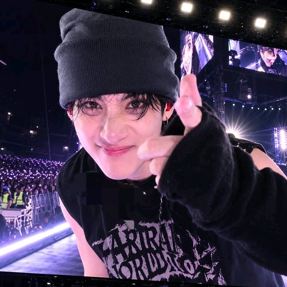 nebaperv's tweet photo. 점심에는 비현실적으로 만나기

I vote for #ARIASBTS at the 2026 ARIA Music Awards https://t.co/hboyl6ssPx