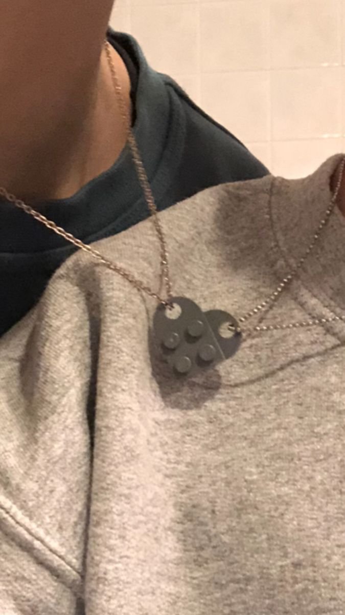 MinSonFuri's tweet photo. Mini Au: Y si si?

Donde 🫐 se arma de valor y le escribe a su crush (🦡) para pedirle una cita 

O donde 🦡 no puede creer que su crush le esté hablando

Primer día de la #Kennmoraweek2026 y no podía quedarme de brazos cruzados https://t.co/biHh5mmkZu