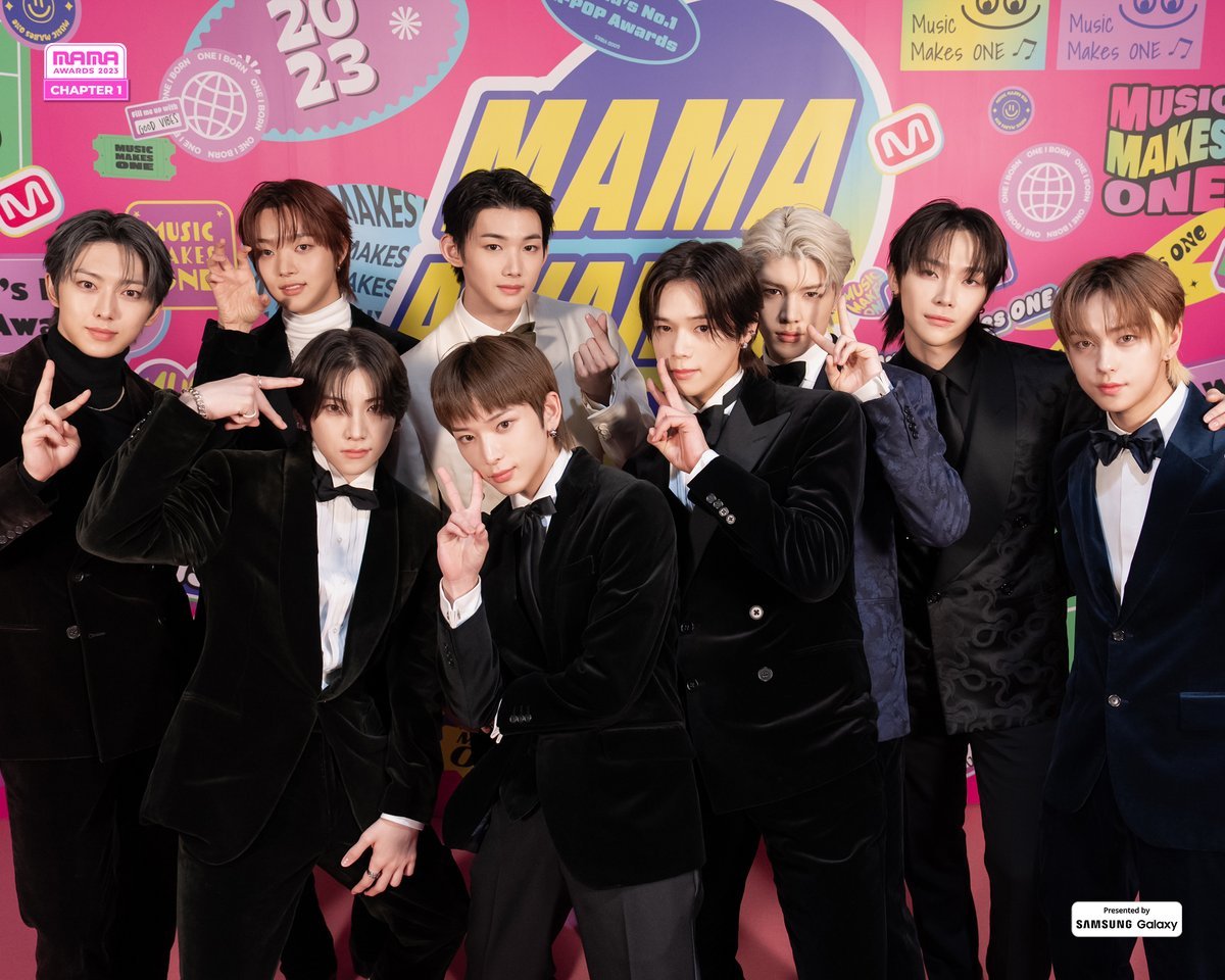 Sara_K_Rainbow's tweet photo. I vote  #andTEAM for Fan’s Choice Male at #2026MAMAVOTE https://t.co/P9dpdy4NSP