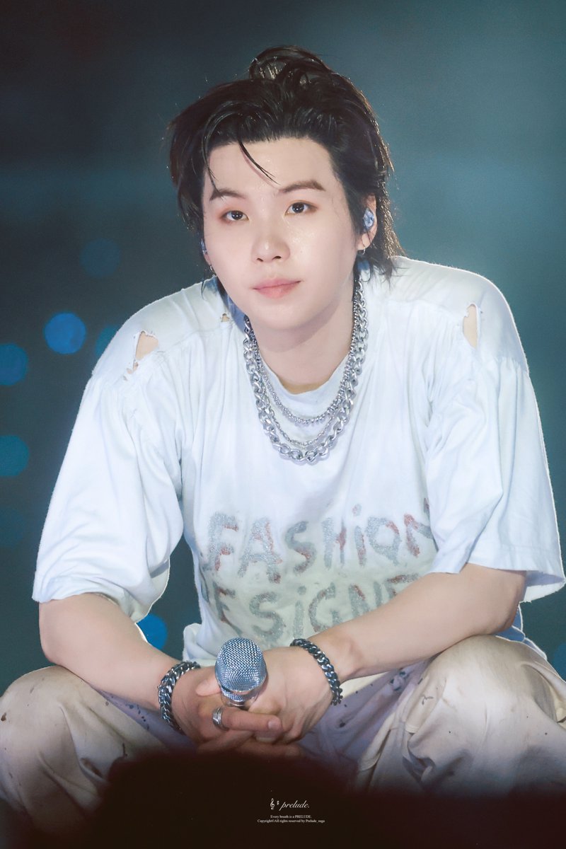 Prelude_suga's tweet photo. 261010 HD 

🥵🥵🥵

#SUGA #YOONGI #AgustD #BTS 
#슈가 #민윤기 #방탄소년단 
#BTS_WORLDTOUR_ARIRANG_LIMA https://t.co/0s3TFfuMu3