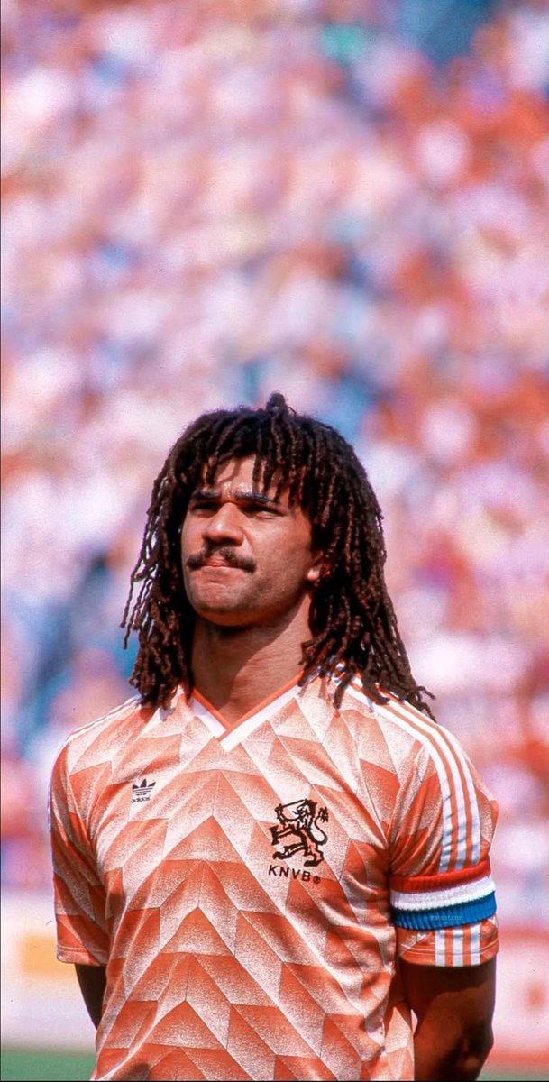 cabronazolider's tweet photo. Post para comentar o citar el jugador favorito en la historia de tu club y tu jugador favorito en la historia del fútbol en general 

Empiezo yo
De mi club /// Del fútbol en general https://t.co/rIGvmPfcFR