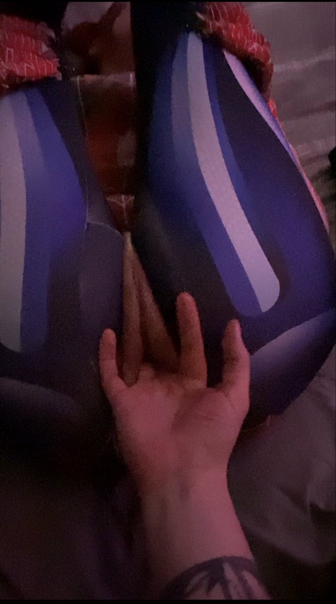 Ctonica420's tweet photo. Octubre siempre es una buena época para volver 😏🔥
Y cómo dicen, si hay foto, hay videos…😈
#swinger #cosplay #nsfw #swbta https://t.co/xIUzigBAqn