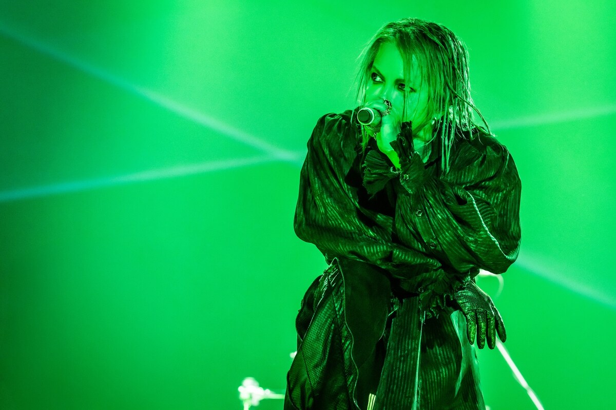 natalie_mu's tweet photo. 🌈ライブレポート
L'Arc-en-Ciel
35年の歩み＆“最新型”を
注ぎ込んだ周年ツアー開幕
https://t.co/vJ52flOfOW

360°ステージから届けた
死角なし「L'Anniversary TOUR」代々木公演

#LArcenCiel #35thLAnniversary https://t.co/oUUJ5GVf9M