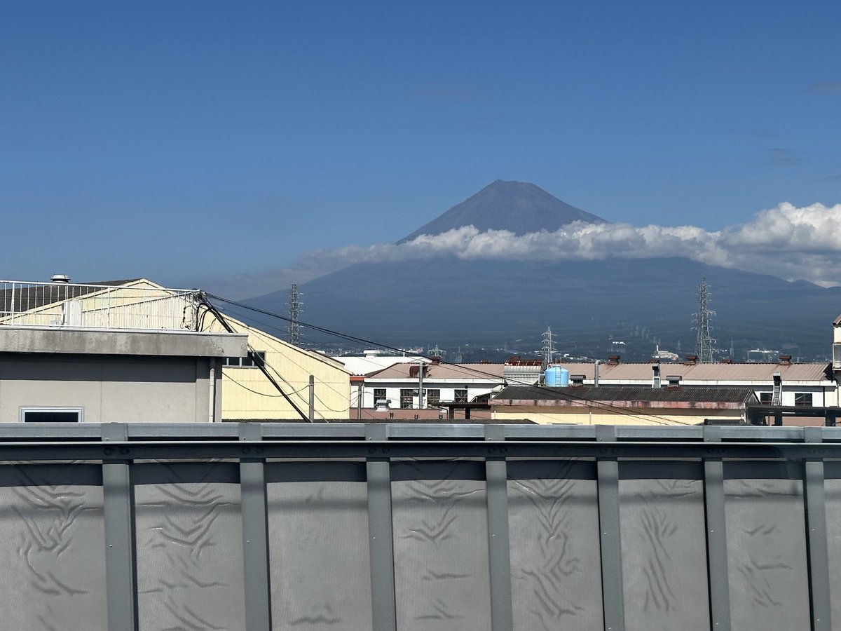 zenyoshikun's tweet photo. 富士さーん🗻 https://t.co/aEHq3XALyJ