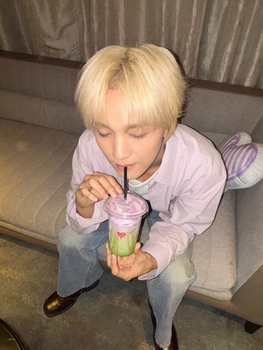 haechan_chanhae's tweet photo. 261013  haechanahceah 인스타 #해찬 #HAECHAN 
💚 #HAECHANxKopiKenangan

https://t.co/22sHt6vZV8 https://t.co/iBHX4oAAoV