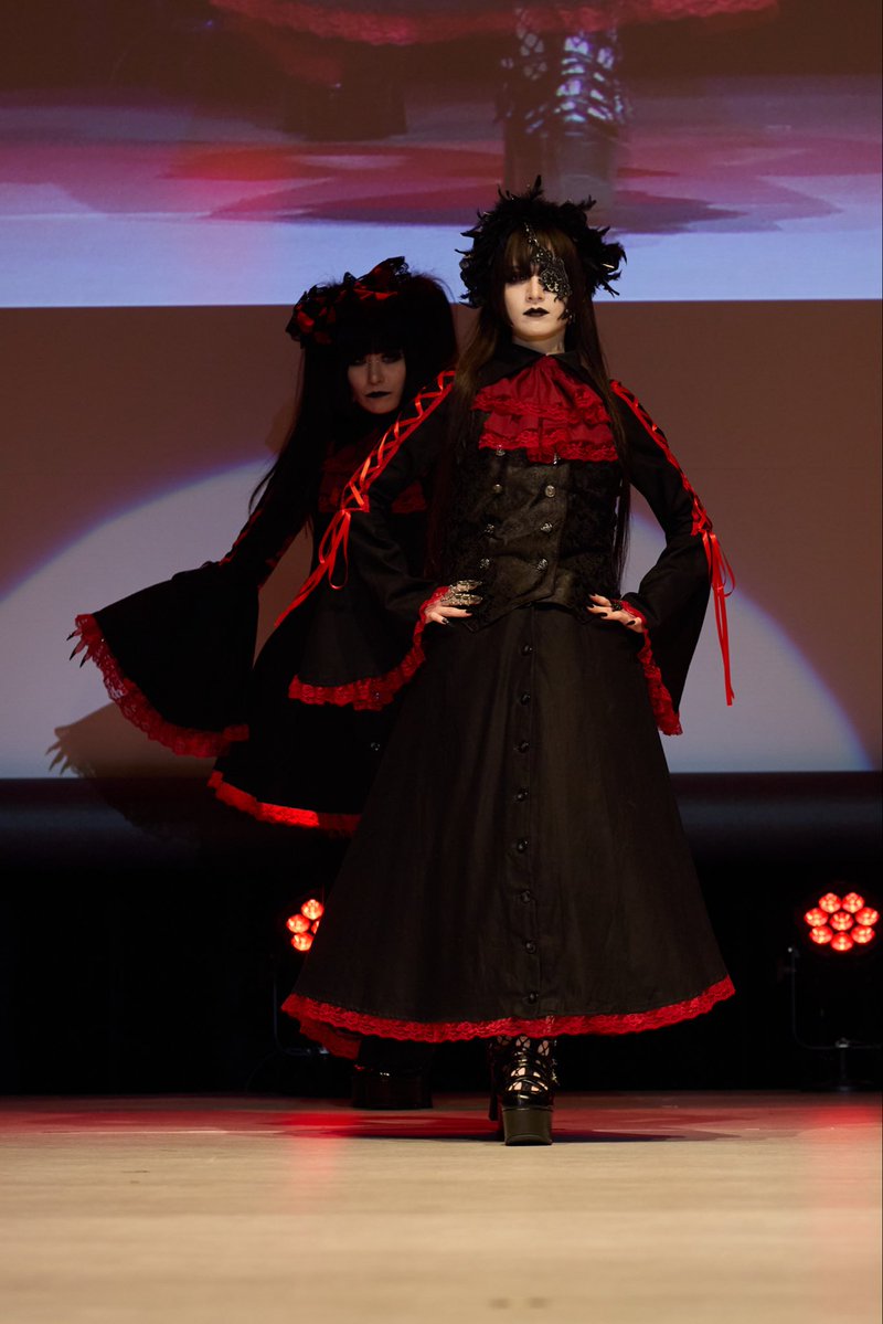 alonza_schwarz's tweet photo. Ich, die zweitbeste Augenklappe auf diesem Planeten.

@shabiller__ 
 #GMLfs #gml  #gothicfashion  #gothic  #gothicstyle https://t.co/kSWbejI2k4