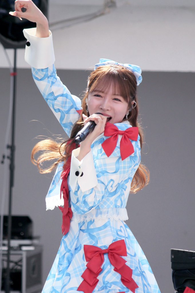 I028_qm's tweet photo. 2♡26.1♡.12 📍ららぽーと豊洲
楽しそうにライブする莉子ちゃんだいすき♥️
#えびちゅうカメラ部 #中山莉子 ちゃん♥ https://t.co/ekaU2KlUUF
