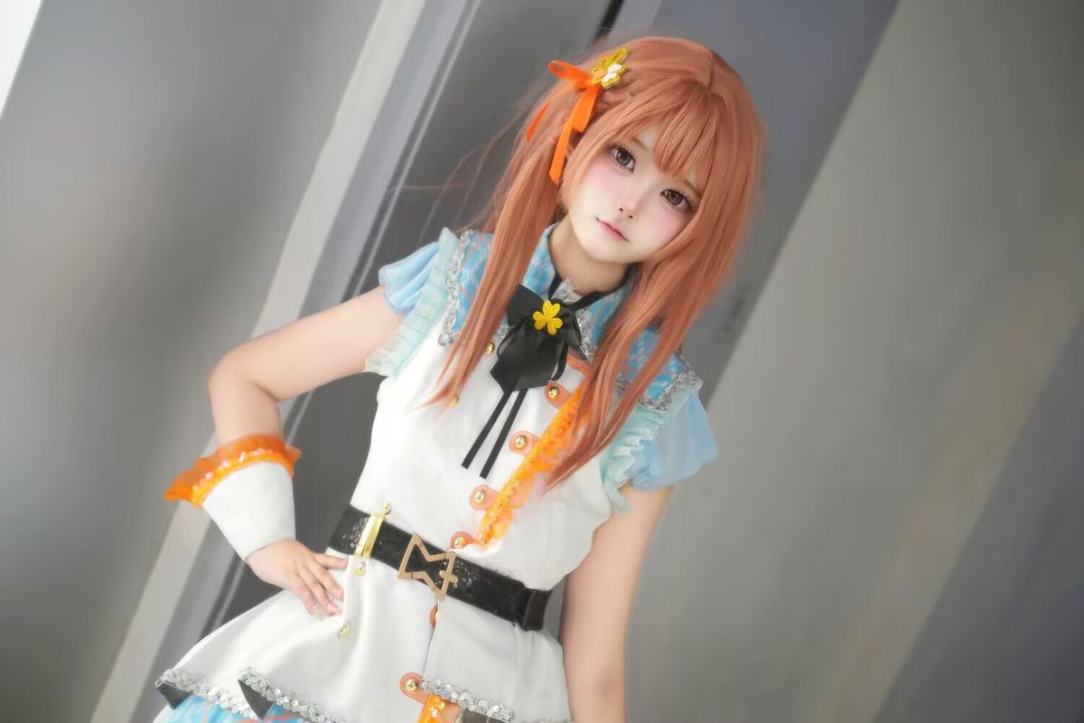 Haruka_mmj1005's tweet photo. 花花新队服🌸🌸#prsk_cos https://t.co/85MkftTUD8