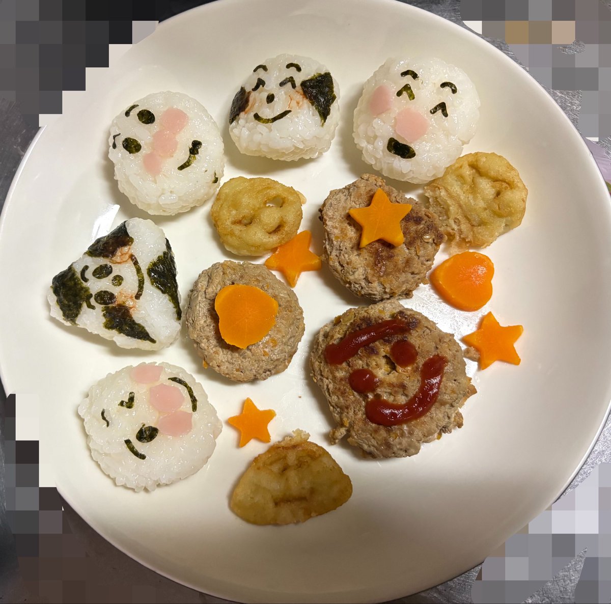 mii___too's tweet photo. そういえば投稿忘れてたやつ
9月で2歳になった✌️

大きな問題なく健康にすくすく育ってくれてありがとう！！
誕生日ご飯とプレゼントもらったり、アンパンマンミュージアム行ったりで大喜びしてた😌
ハロウィン仕様で可愛かった〜！
どんどん大きくなって寂しいけどこれからも元気に育ってくれ☺️ https://t.co/8bQNlt5o1J