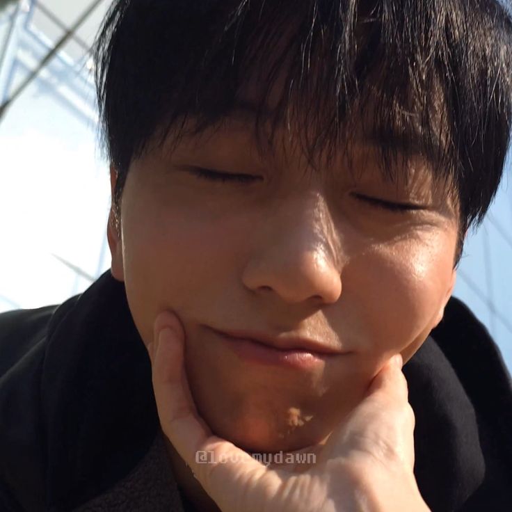 joochacco's tweet photo. missing ur cute hamster face 😞 https://t.co/wkRnwMQ8LY