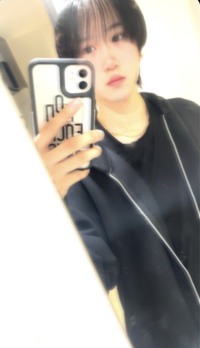 ICE_Fragrance's tweet photo. 鼻のとこにニキビできました🥵

 #ゲイ #バイ https://t.co/vbmXf6WAif