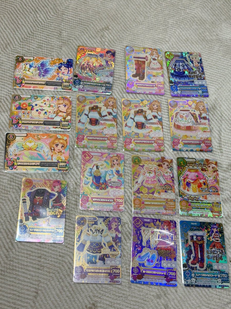 momoS2chan's tweet photo. アイカツアンコール交換

譲　1、2枚目画像(数字は所持枚数
求　3、4枚目画像

【手渡し希望】
四日市市、鈴鹿市内、愛知県なら弥富付近まで
複数枚して下さるなら名古屋まで行けます

オーロラキススカートはキャミソールとのみ

#アイカツ交換　#アイカツアンコール https://t.co/Dp9F8OYxSO