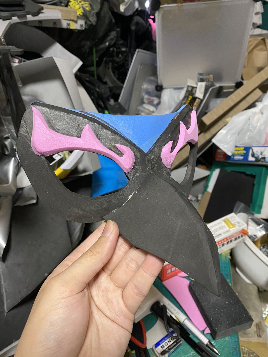 UrahataS's tweet photo. #シドの工房
熱千めら仮面の本体作成中 https://t.co/boP6u6z5A8